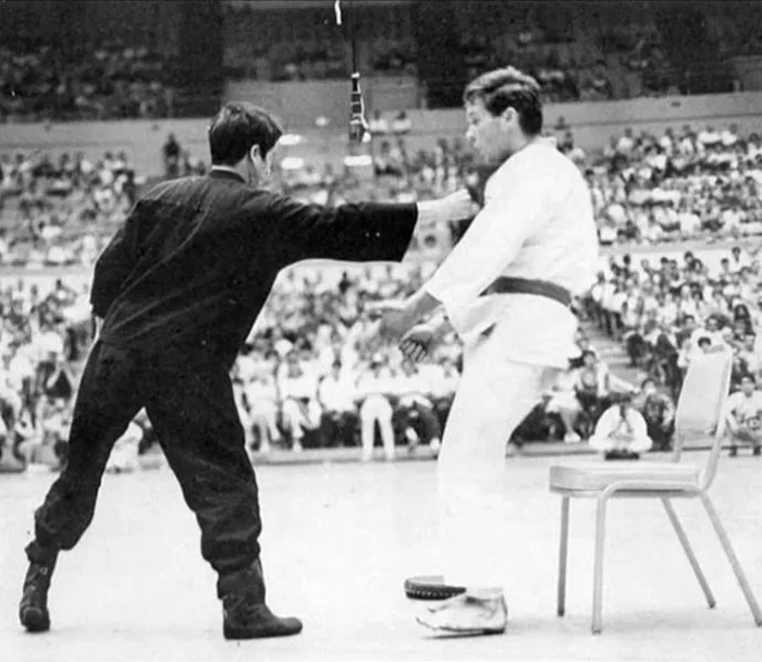 1-inch punch van Bruce Lee tips
