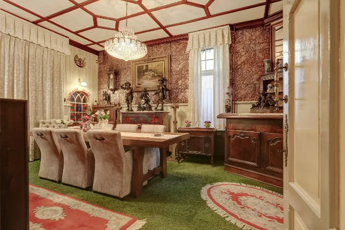 Funda kasteel eetkamer