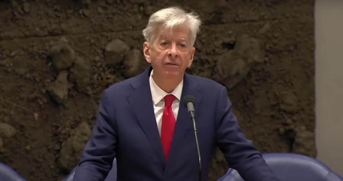 salaris Ronald Plasterk premier