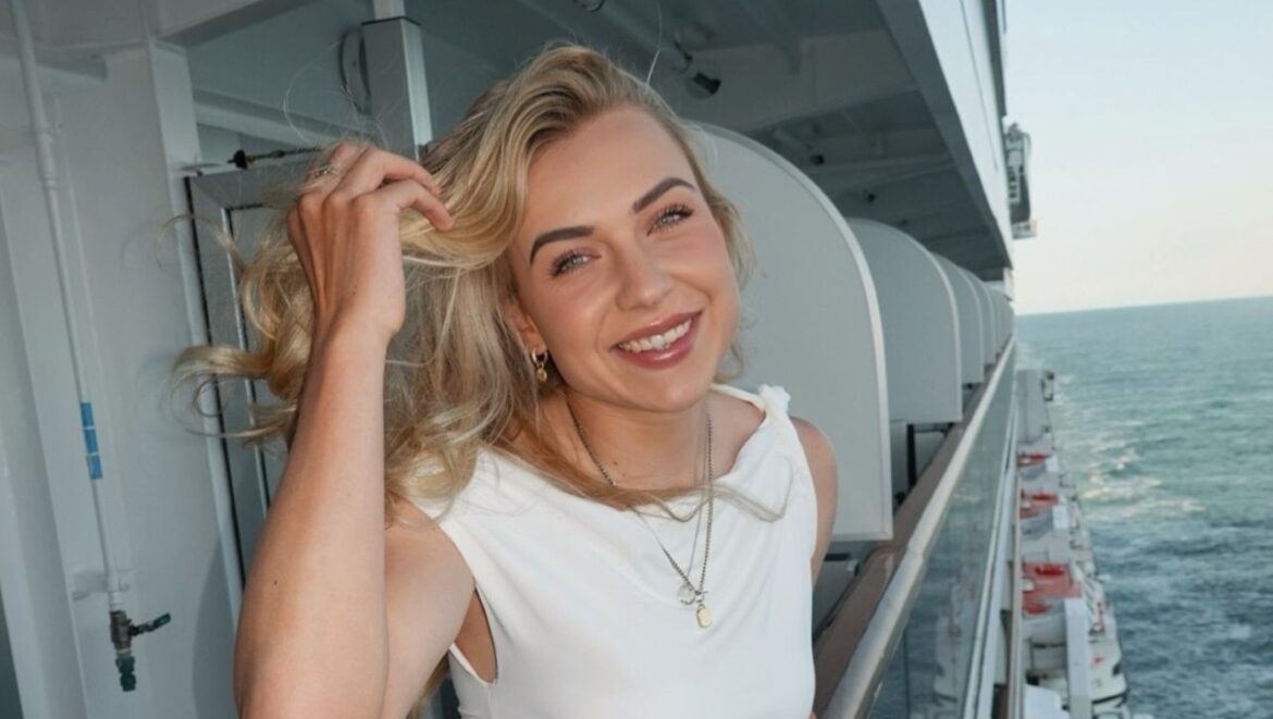 joy beune playboy video